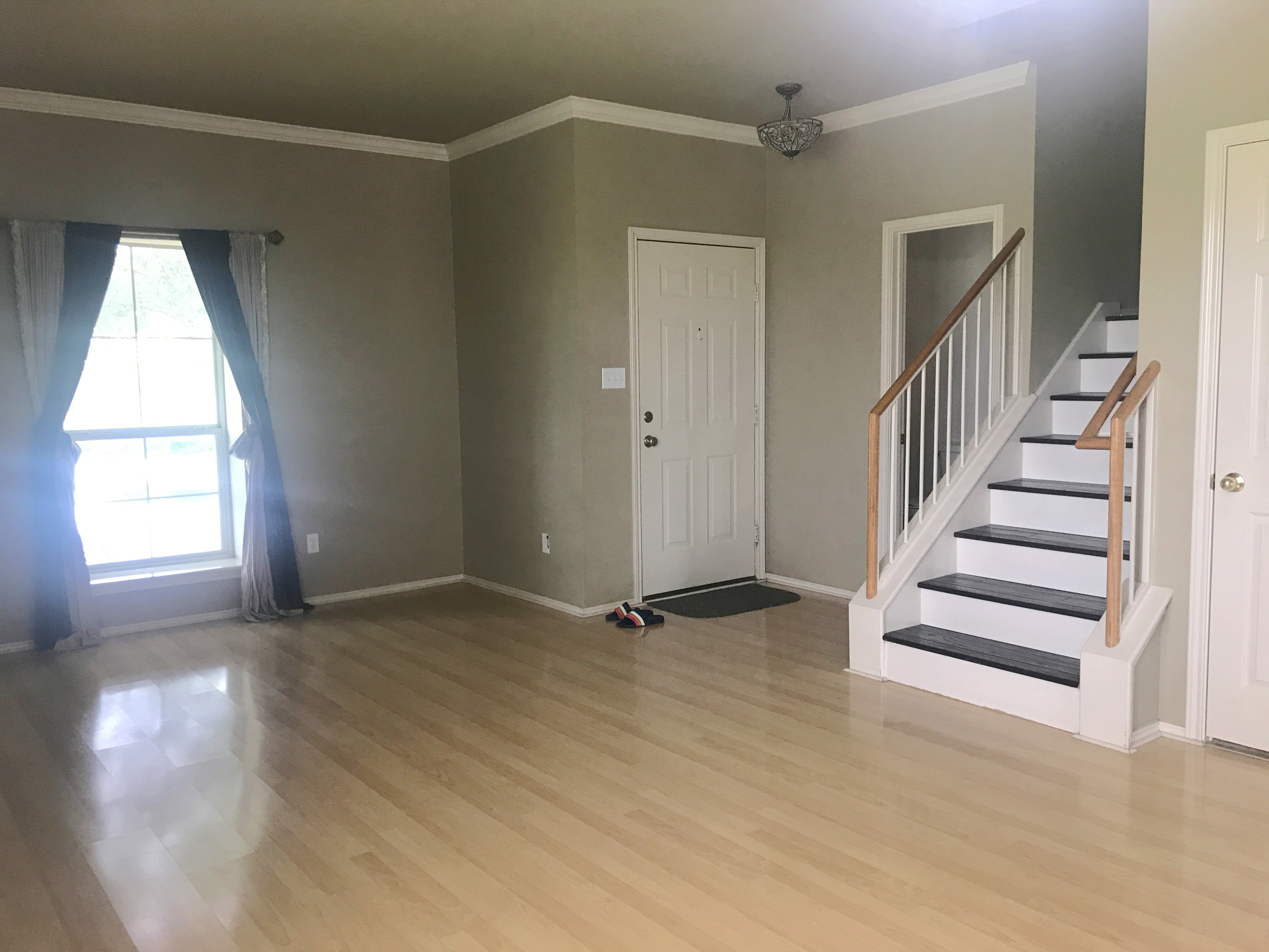 yellow prairie house entrance view