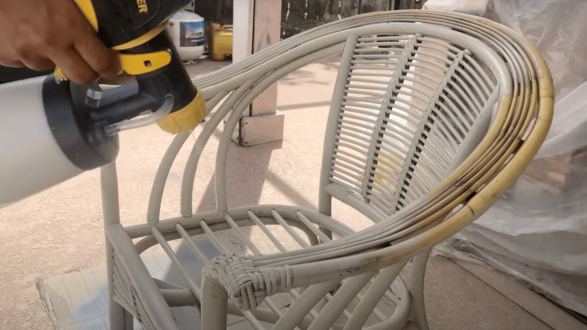 Step_3_Apply_the_First_Coat_of_Paint