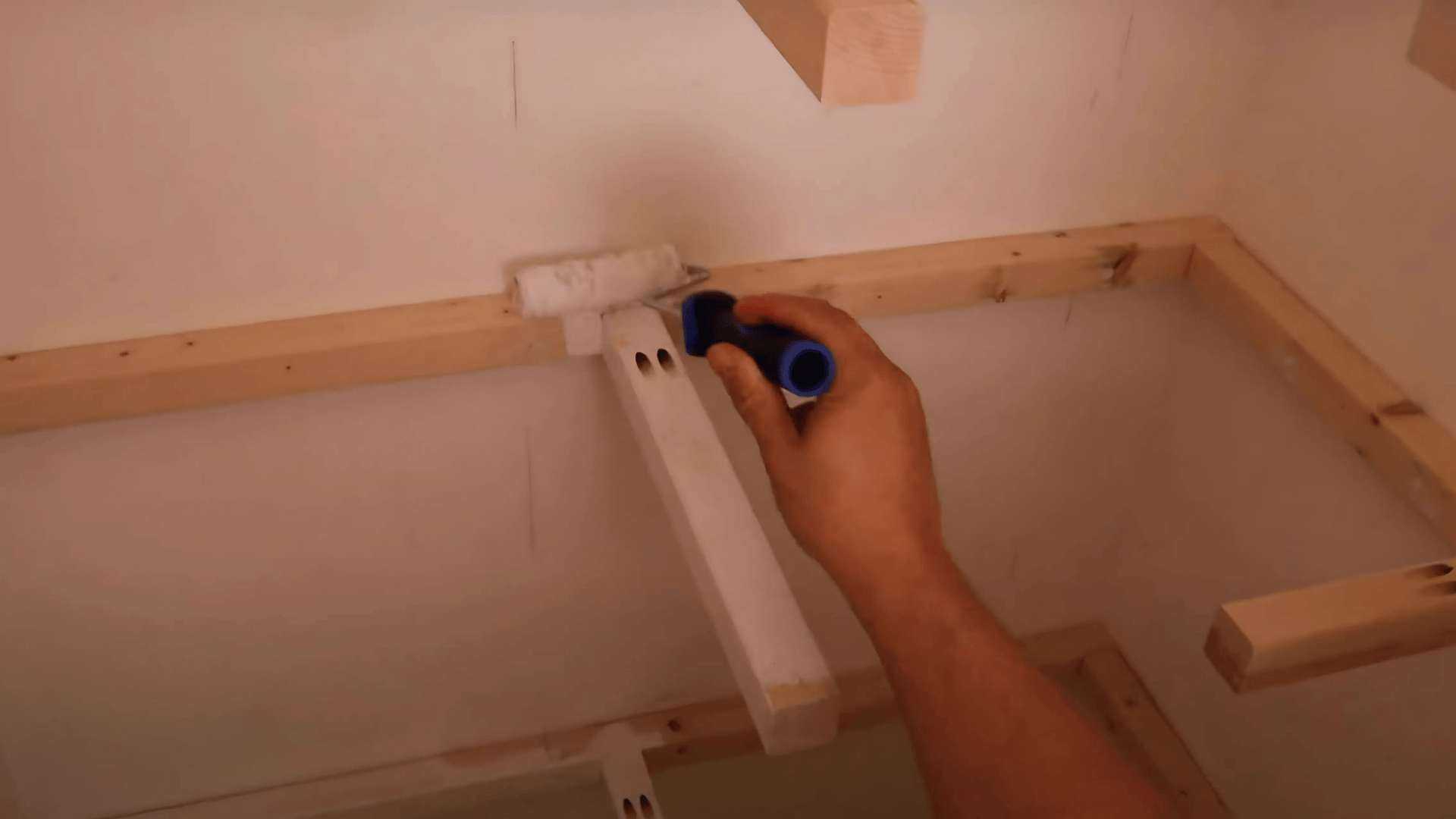 Step_4_Add_Middle_Brackets_and_Paint